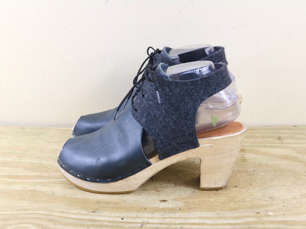 Bryr Clogs 9 Black Leather Wool Felt Studio Phoebe Lace Up Wooden Shoes Boho